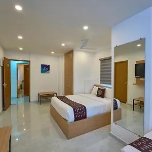 Sapphire Club Hub 3*, Kochi Indie